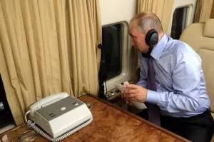 Генерал Попов: Путин не полетит в Венгрию коротким путем