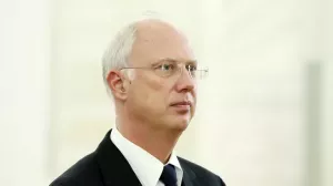 Дмитриев привез в подарок в США шоколадные конфеты с цитатами Путина