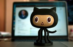 На GitHub революция. Программисты без предупреждения променяли Python и JavaScript на почти никому неизвестный язык