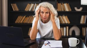 Причинами появления тревожности могут быть холод и дефицит света