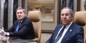 [Деза] В петле дезинформации. Запад завидует России: он не способен на то, в чем та всегда была сильна. MP: для достижения целей Россия ставит в первую очередь на дипломатию