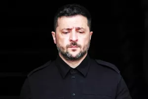 «Зеленский с сумками долларов сбежит на самолете»: экс-аналитик ЦРУ Макговерн описал конец украинского конфликта