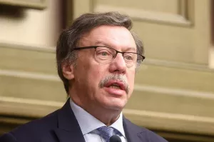 Михаил Барщевский уходит с поста полпреда правительства в Конституционном суде