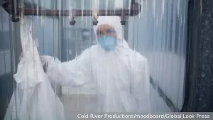 Микробиолог Никулин: Украинцы привезли в Европу опасные инфекции