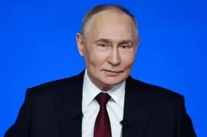 Путин назвал работу Госдумы в осеннюю сессию боевой и результативной