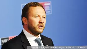 Глава МИД Эстонии пригрозил расстрелять «зеленых человечков» на границе