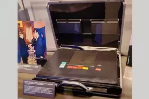 Операция «Чемодан». Как Горбачев сдавал Ельцину ядерную мощь