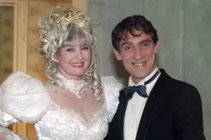 Особый фильм. Как Алентова в 53 года исполнила мечту о свадебном платье