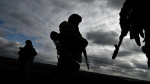 Бойцы с Купянского направления поздравили россиян с Новым годом