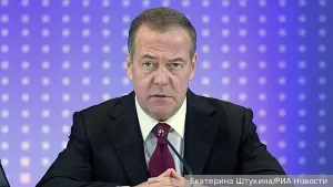 Медведев призвал уничтожать «бандеровских ублюдков» после теракта в Хорлах