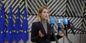 «Что-то пищат». Бредовая реакция ЕС на агрессию Трампа обнажила истину: он и сам не верит в обвинения Мадуро в «наркотерроризме». Международные правопорядок и законность демонтированы этим переворотом