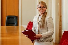 Силовики пришли с обысками в офис партии Тимошенко. Ее подозревают в подкупе голосов. Какое наказание грозит экс-премьеру Украины?