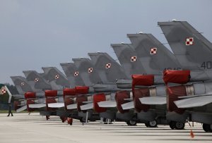 Страны НАТО массово стягивают авиацию в ключевой хаб снабжения ВСУ. За трое суток там сели 10 самолетов. Что происходит?