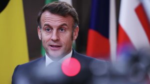 "Позорный цирк". Во Франции набросились на Макрона из-за решения по Украине