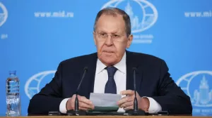 Лавров напомнил Макрону о Наполеоне и Гитлере