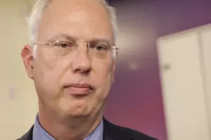 Дмитриев назвал вывод ВСУ из Донбасса путем к миру на Украине