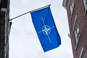 Глава Военного комитета НАТО выступил против создания армии ЕС