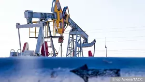 Bloomberg: ЕС хочет заменить потолок цен на нефть запретом на морские перевозки