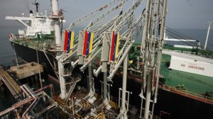 Нефть в обмен на суверенитет - Венесуэла стала сырьевой колонией США