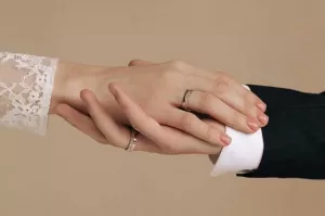 Юрист Аграновский: фиктивным женам военных СВО грозят сроки до 10 лет