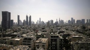 В Тель-Авиве тысячи израильтян вышли на антиправительственный митинг