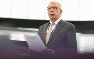 Денацификация Украины соответствует интересам Европы. Политический курс Киева слишком сильно зависит от неофашистских движений