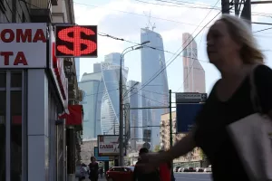 (Осторожно Bloomberg) В своем обращении к Трампу он (Кремль) заявил, что Россия намерена вернуться к долларовой системе *