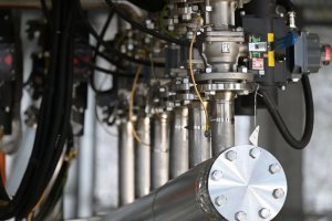 Денис Паслер запустил новое высокотехнологичное производство в Нижнем Тагиле