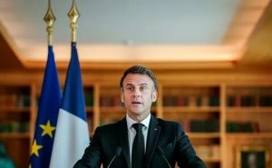 Манипуляция Макрона