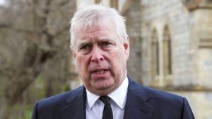 Британского экс-принца Эндрю задержали из-за скандала с Эпштейном