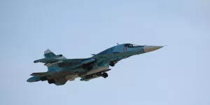 Первый в мире истребитель межконтинентальной дальности на службе России: как Су-34 может долететь из Москвы до Вашингтона