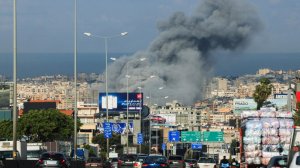 Иран пригрозил ударить по посольствам Израиля