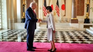 Трамп напугал премьера Японии на встрече в Белом доме, пишут СМИ