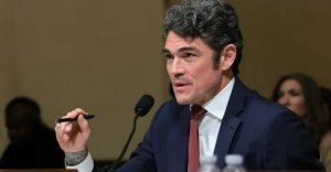 Команда Трампа разбегается. Директор контртеррористического центра США Джо Кент уходит в отставку