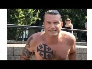 В общем, козёл отпущения назначен... И это не Трамп с его вчерашними головокружительными кульбитами