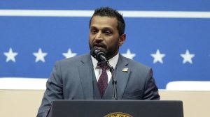 Связанные с Ираном хакеры взломали личную почту главы ФБР, пишут СМИ