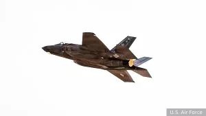 Иран заявил об уничтожении трех самолетов и двух вертолетов США новыми ПВО