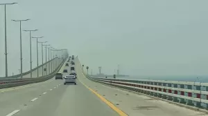 Приостановлено движение по мосту между Саудовской Аравией и Бахрейном