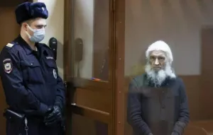 Бывшего схиигумена Сергия* внесли в перечень террористов и экстремистов. Бывшего священнослужителя осудили за разжигание ненависти и склонение к суициду