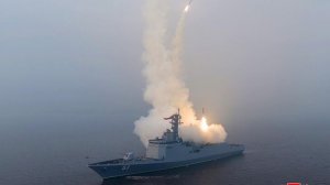 КНДР провела испытательный пуск ракет с эсминца