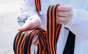 Страсти по Георгиевской ленте: Где носить, чтобы штраф не получить. Дмитрий Аграновский: «Чем больше мы сейчас будем отступать, тем бескомпромиссней и безжалостней Запад будет нас давить»