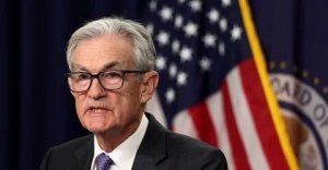 Белый дом завяз в позиционной войне с ФРС. На фоне ближневосточного хаоса ни шатко ни валко идут боевые действия, начатые Трампом в отношении Федрезерва