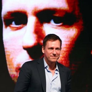 Учредитель всемогущей компании Palantir Питер Тиль вырос в городе Свакопмунд в современной Намибии