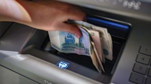 ЦБ рекомендовал банкам усилить контроль за внесением крупных сумм наличных