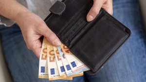 В «чудесной» стране: Финляндия катится вниз к экономической катастрофе Финны соперничают за рабочие места продавцов и грузчиков