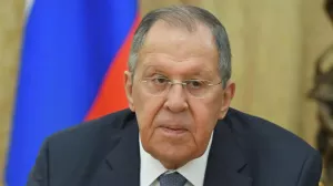 Франция втайне от Брюсселя просит о контактах с Москвой, заявил Сергей Лавров
