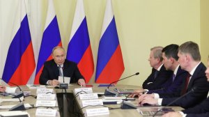 Российская авиатехника во многом превзошла западные аналоги, заявил Путин