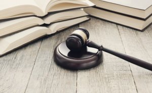 В Узбекистане создадут суд, который будет действовать на основе британского права. Судьи будут тоже британскими.