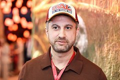 Блогер Сардаров заявил, что иноагентам нужно публично раскаяться, чтобы вернуться в Россию