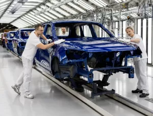 Volkswagen планирует закрыть четыре завода в ФРГ до 2034 года